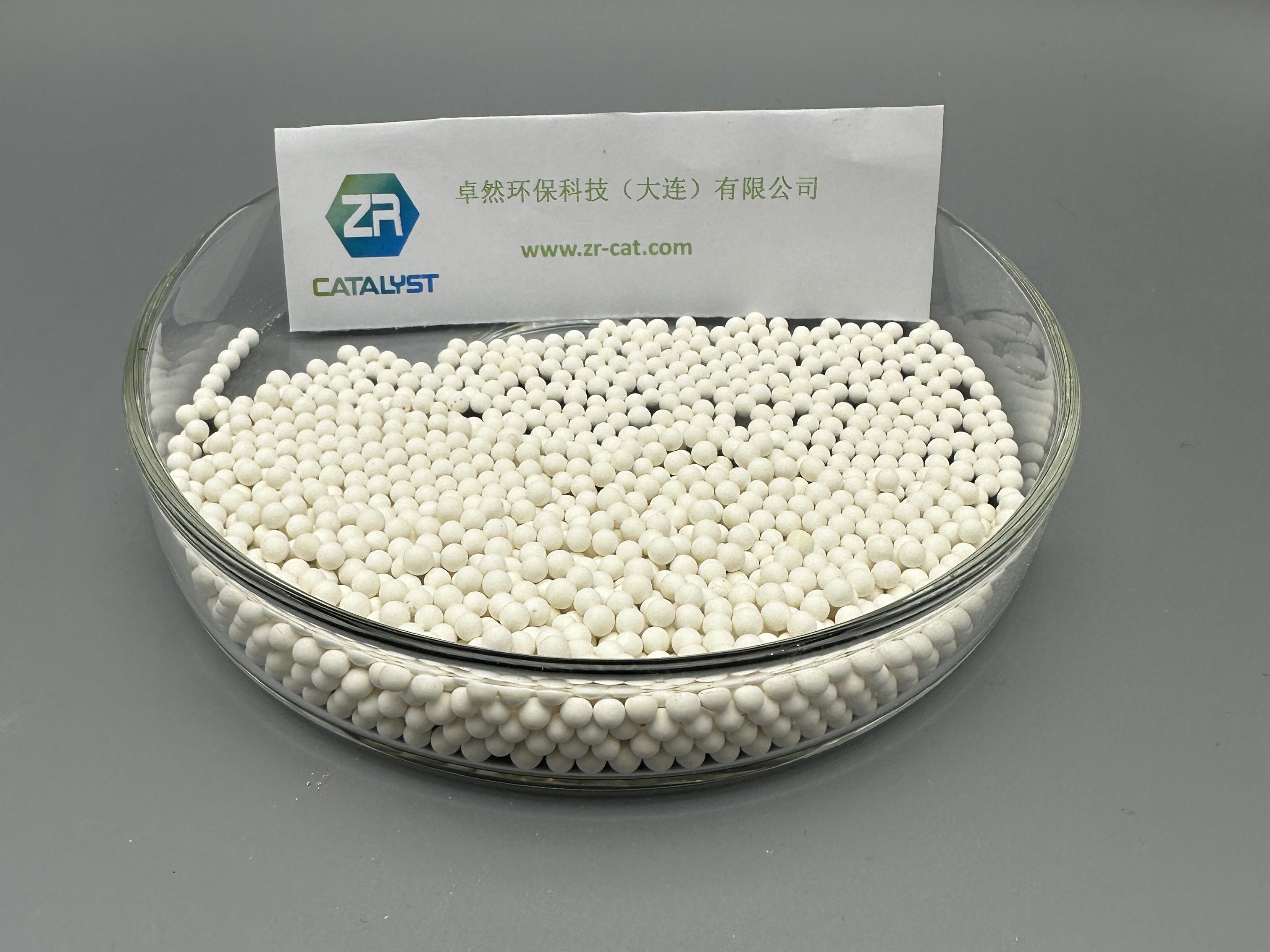 Application of NAY catalysts in hydrocracking processes